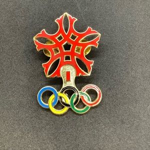 Vintage 1988 Calgary Winter Olympics Pin